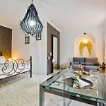 Zeta's Mandouki, Port Apartament Corfu (city)