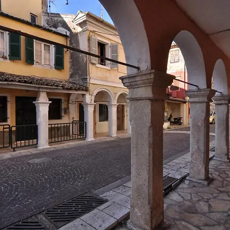 Zeta's Mandouki, Port Corfu (city)